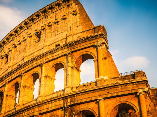 Travel info for the Colosseum in Rome